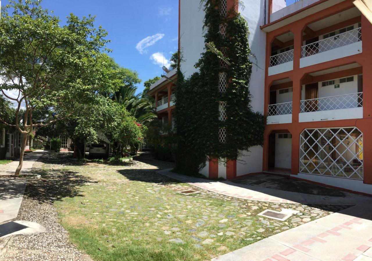 Hotel Bugambilias Oaxaca Экстерьер фото
